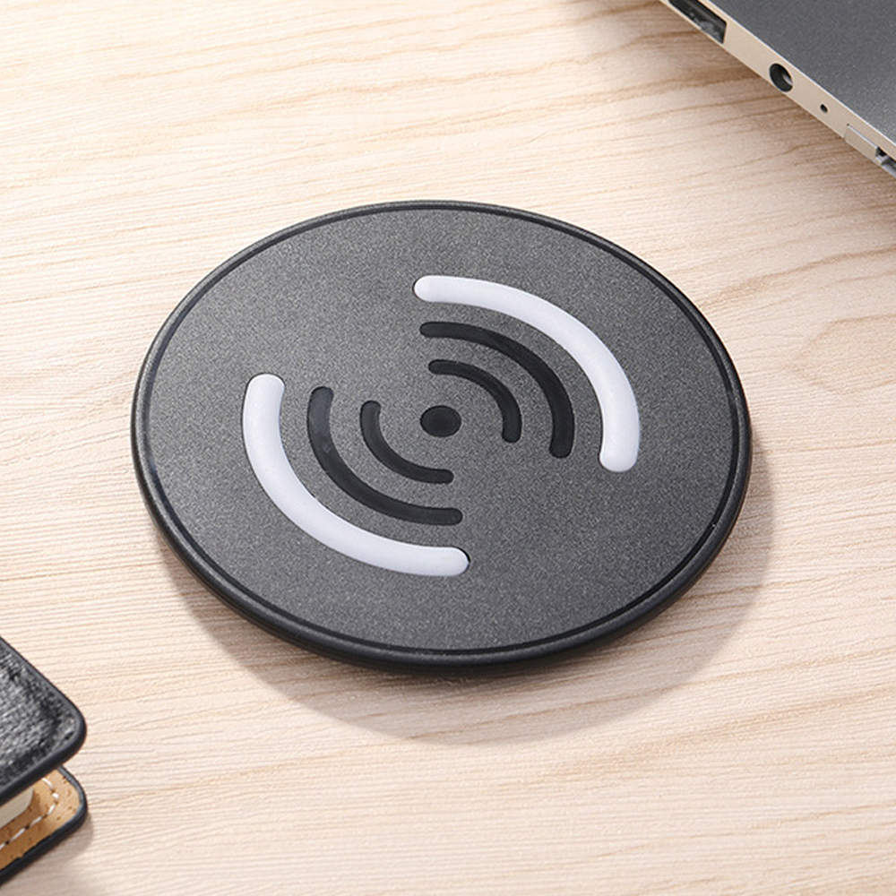 Ultra-Slim Wireless Charger 5V / 1.5A for Qi Compatible Device (Black)